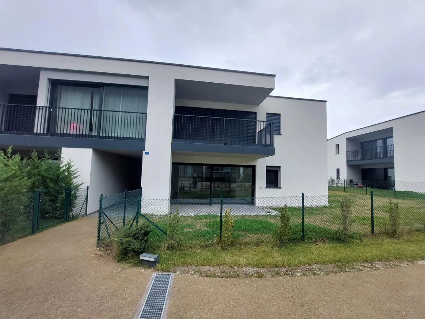 Nouveau et lumineux 2,5 pièces avec jardin à Bellinzone - Camorino - Photo 1 sur 9