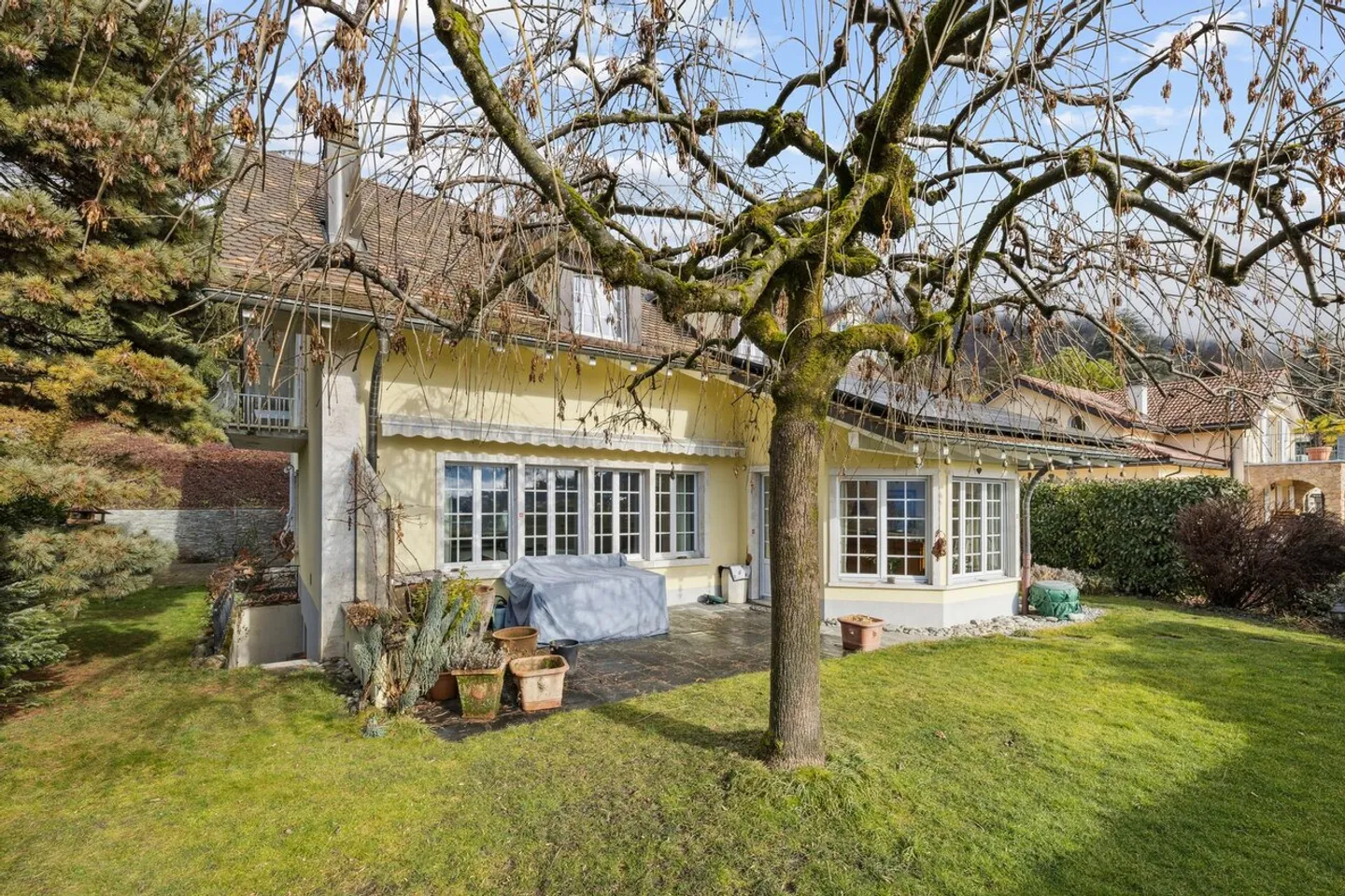 Fascino senza tempo per questa villa individuale - Foto 3 di 17