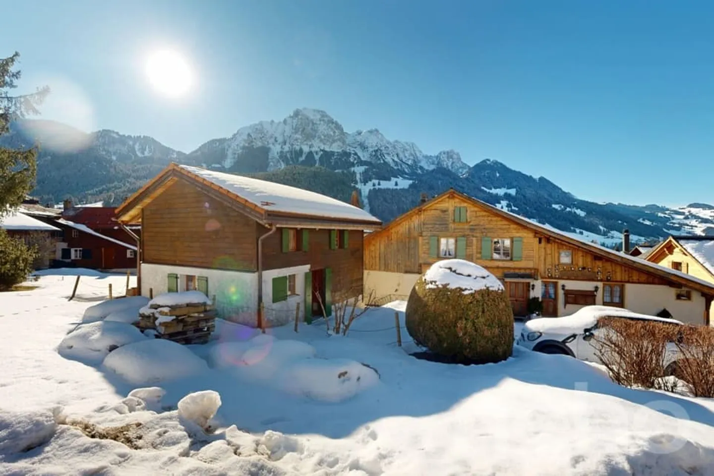 The Attic - Historic Chalet in the Heart of Rougemont - Photo 3 of 12