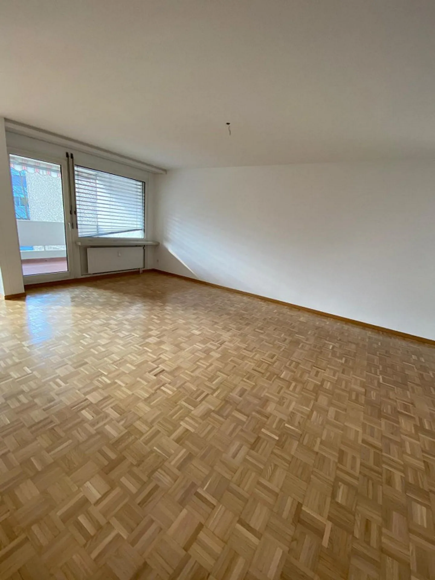 Super Angebot ! Neuerenovierte Küche und wunderschöne Aussicht ! - Foto 9 von 10