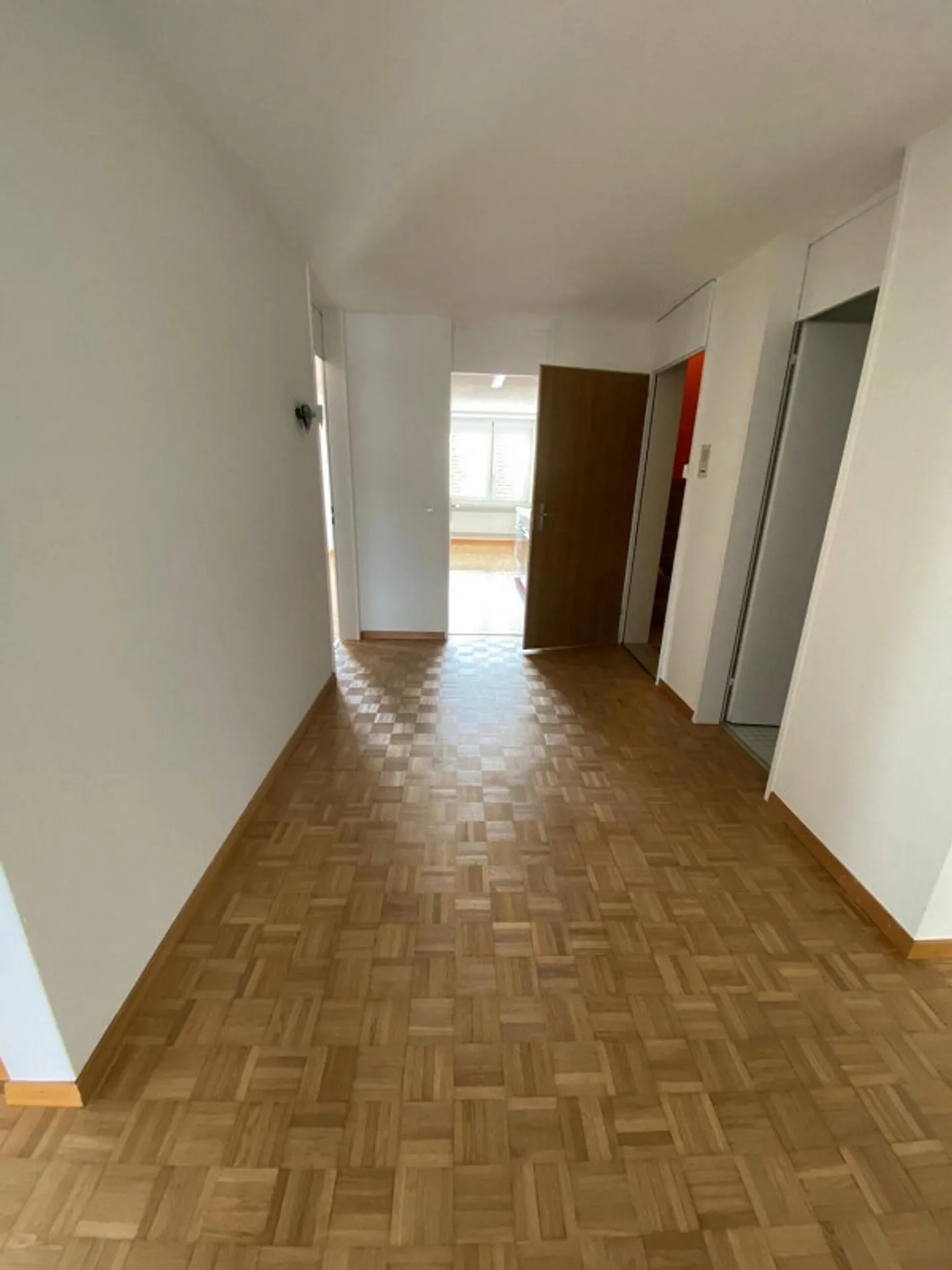 Super Angebot ! Neuerenovierte Küche und wunderschöne Aussicht ! - Foto 10 von 10