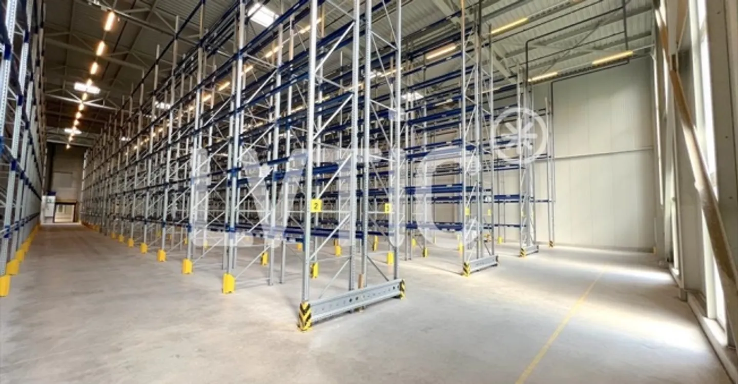 Deposit - Photo 6 of 13