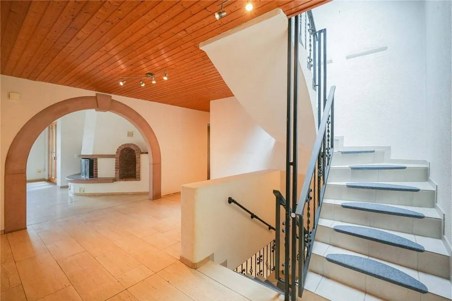 Vivere spazioso su oltre 260 m² - Foto 7 di 13