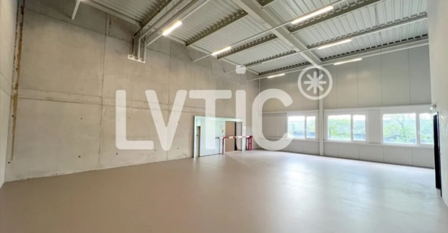 Deposit - Photo 10 of 13