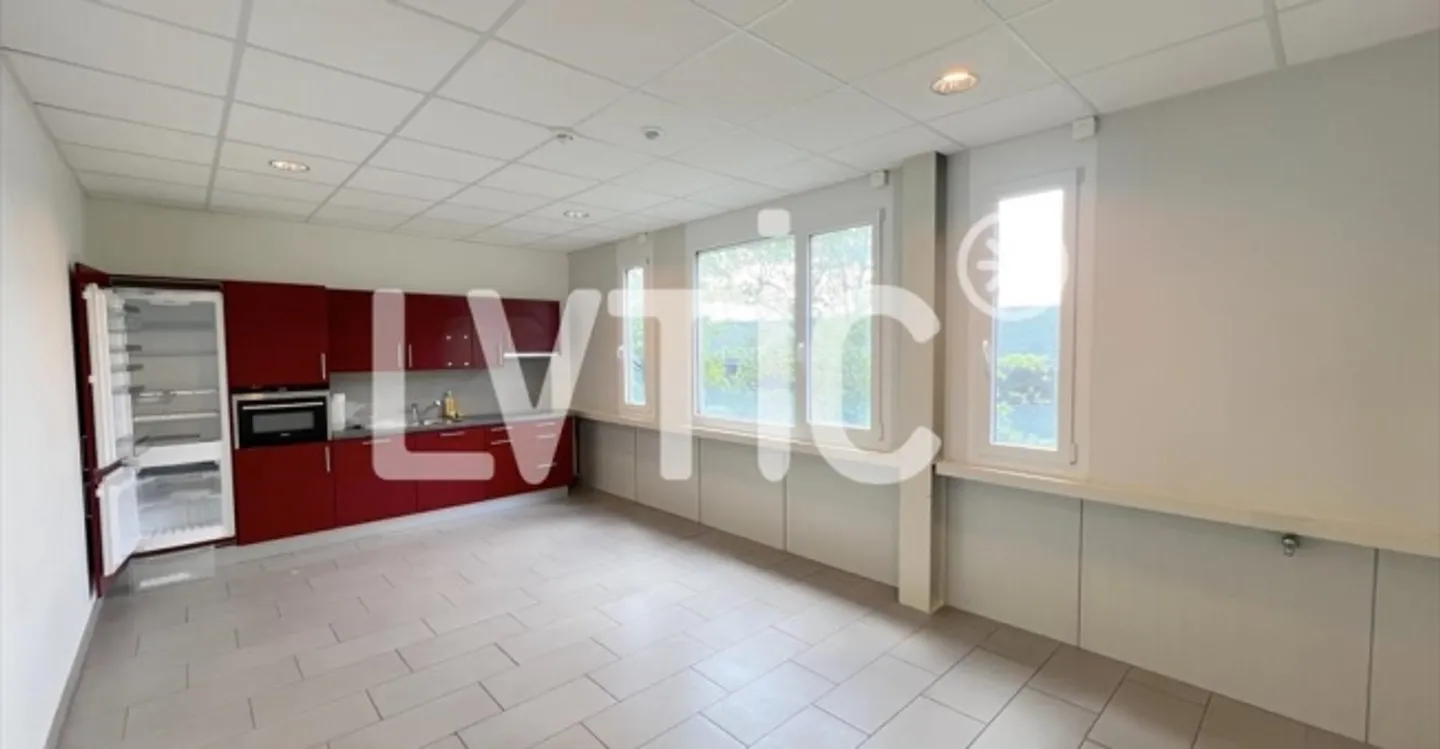 Deposit - Photo 7 of 13