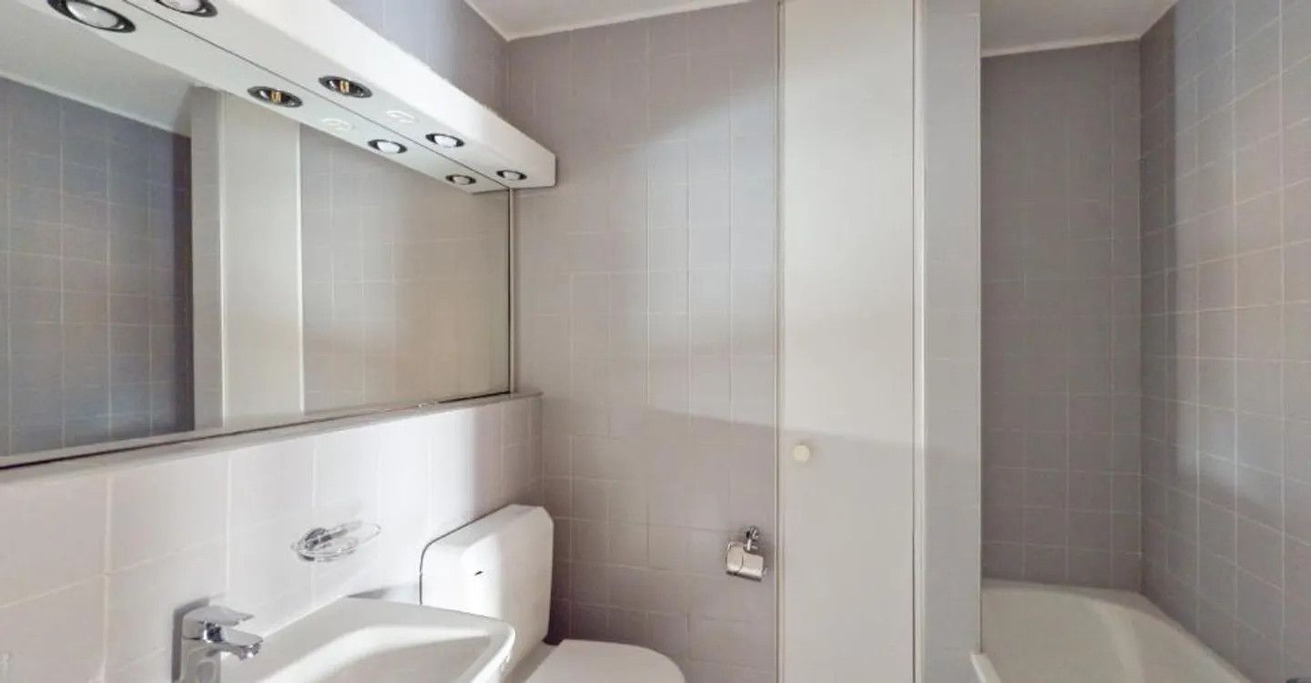 Appartement spacieux à Viganello - Photo 6 sur 8