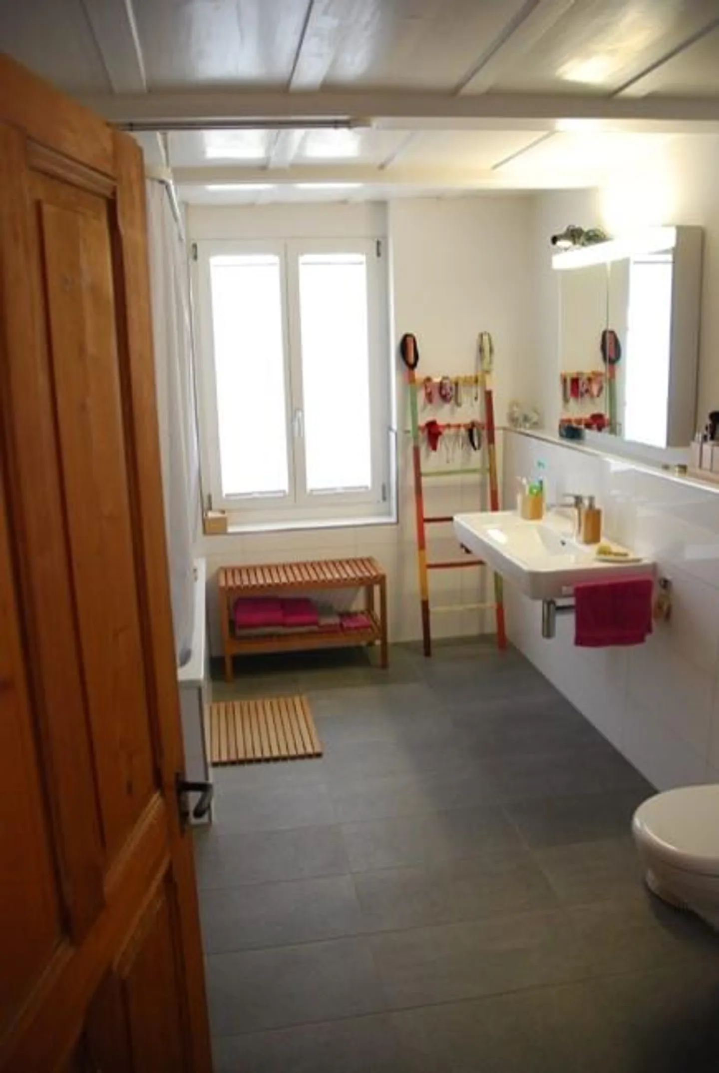 Renovated 3.5-room apartment ideal for families with children - Photo 8 of 11