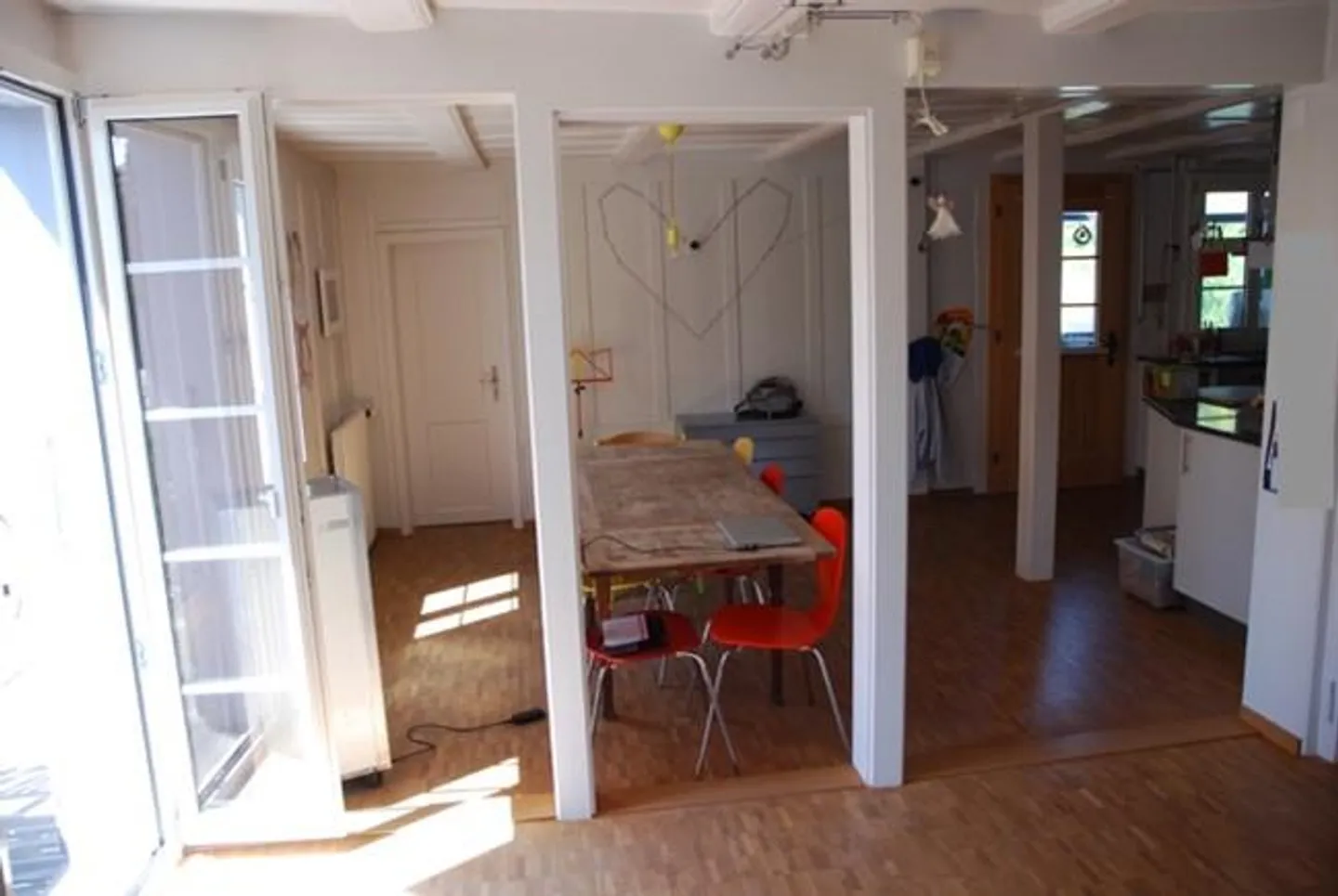 Renovated 3.5-room apartment ideal for families with children - Photo 3 of 11