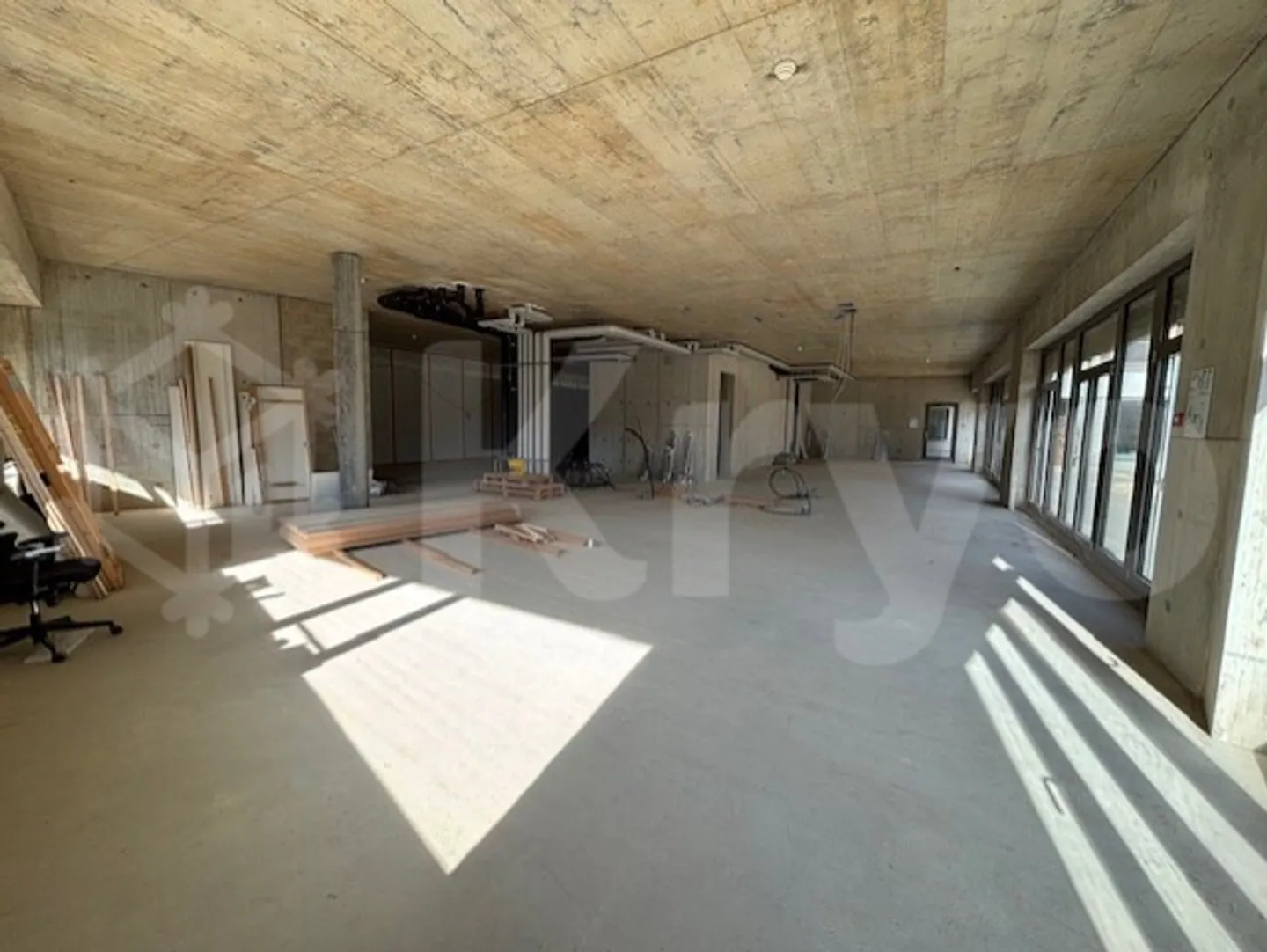 Delémont, commercial space to be fitted out 335 m2 in the city center - Photo 1 of 7