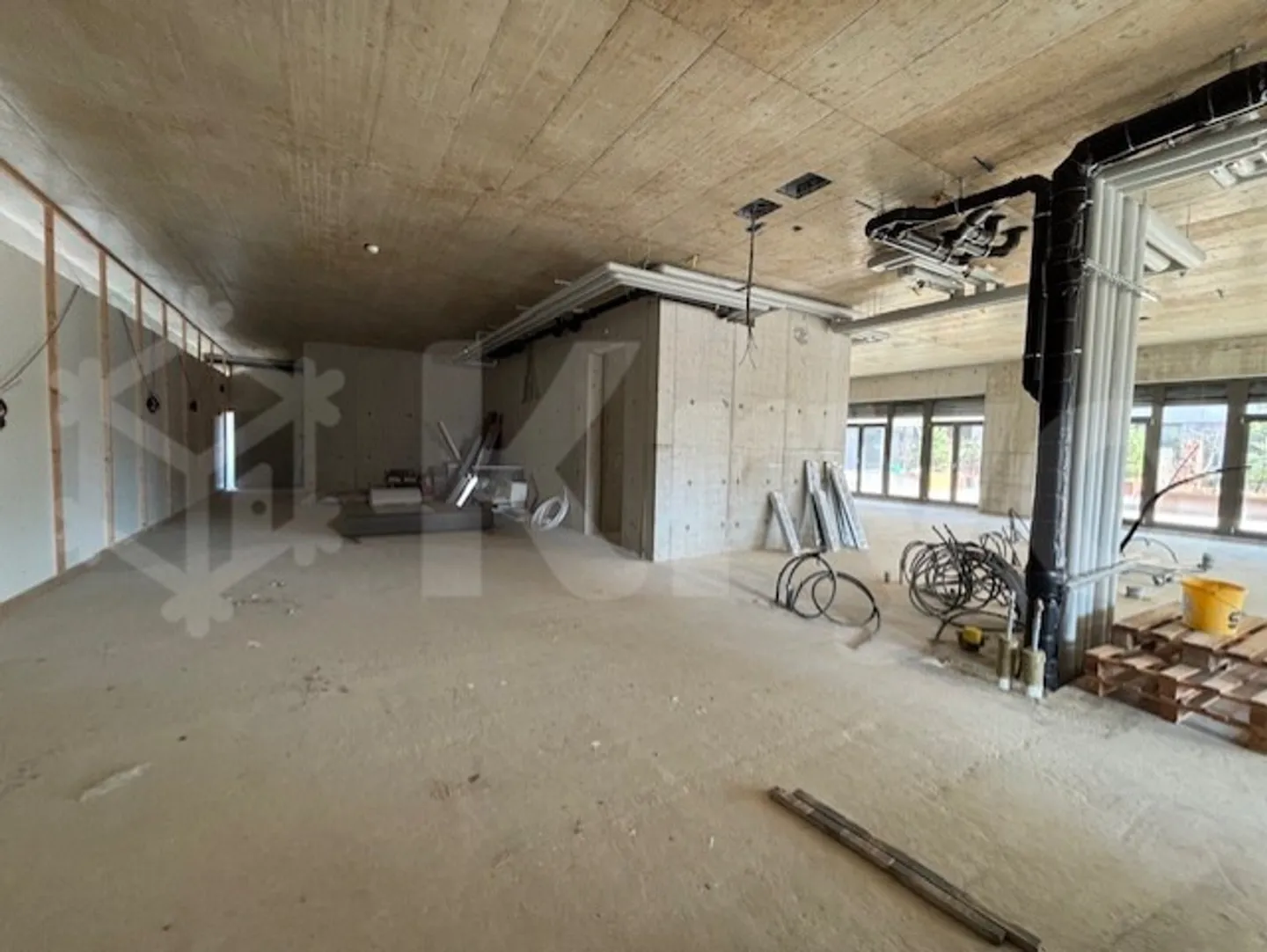 Delémont, commercial space to be fitted out 335 m2 in the city center - Photo 4 of 7