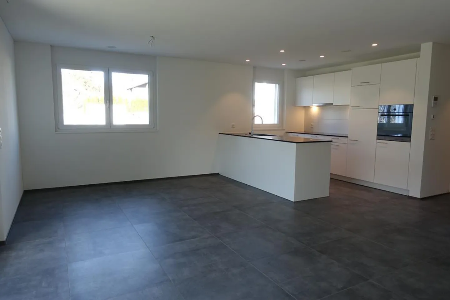 Moderne 3.5-Zimmer Wohnung - Foto 3 von 8