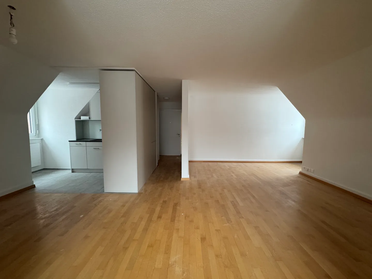 Première location, appartements fraîchement rénovés dans un emplacement de choix - Photo 2 sur 6