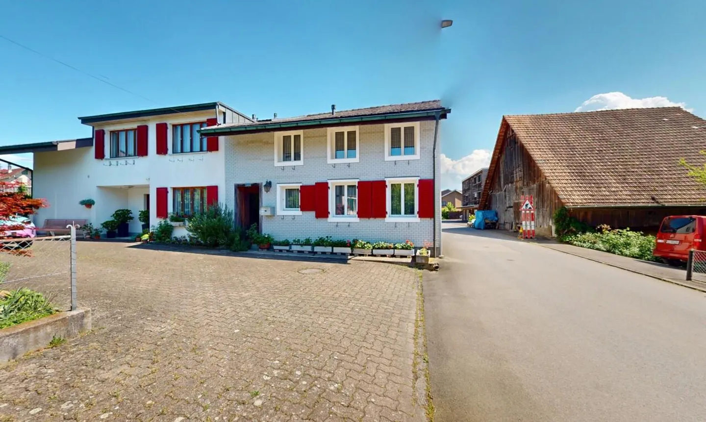 Sunny property in core zone with development potential - Photo 1 of 13