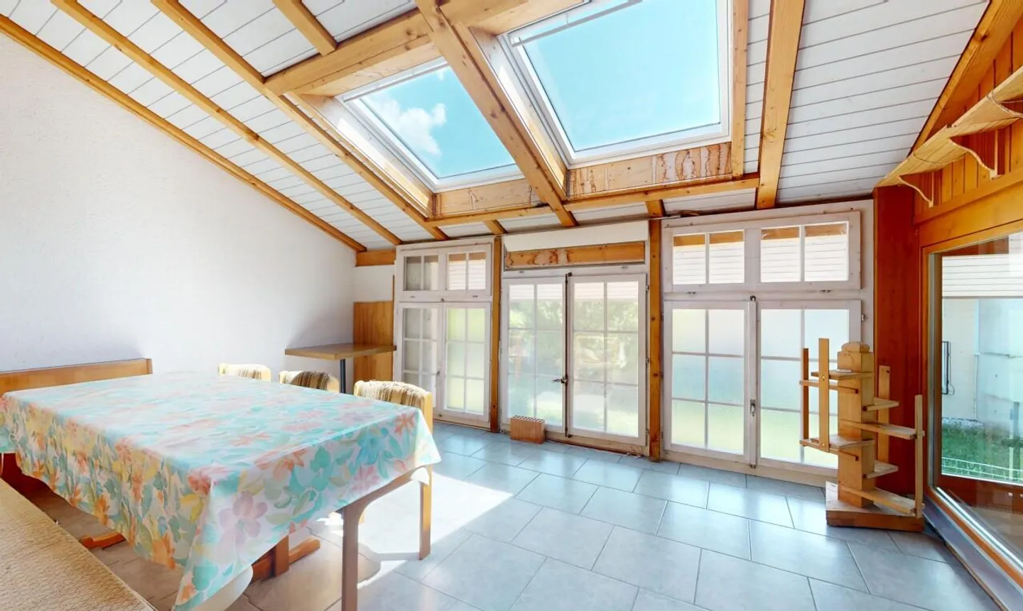 Sunny property in core zone with development potential - Photo 11 of 13