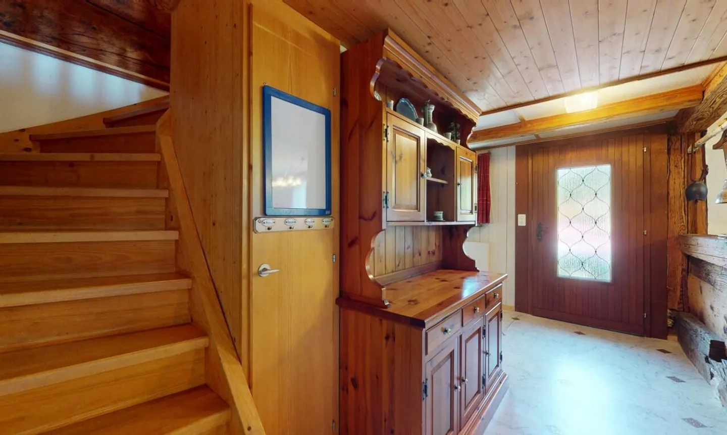 Sunny property in core zone with development potential - Photo 12 of 13