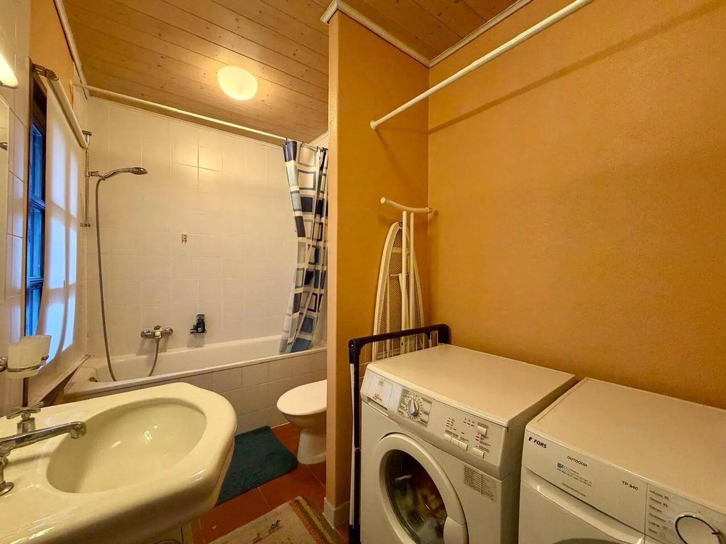 Wunderschöne 3,5 Zimmer mit Kaminen und Charakter - Foto 11 von 12