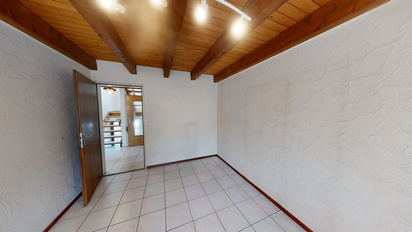 Affascinante casa unifamiliare di 5,5 stanze in affitto a Honau - Foto 8 di 15