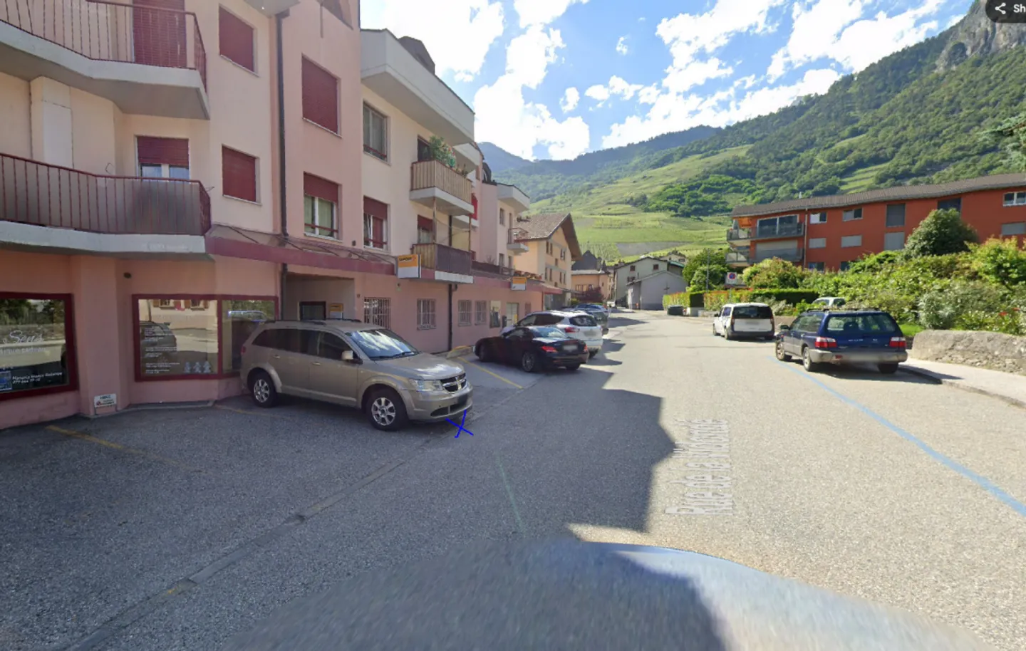 Parking extérieur - Photo 1 sur 1