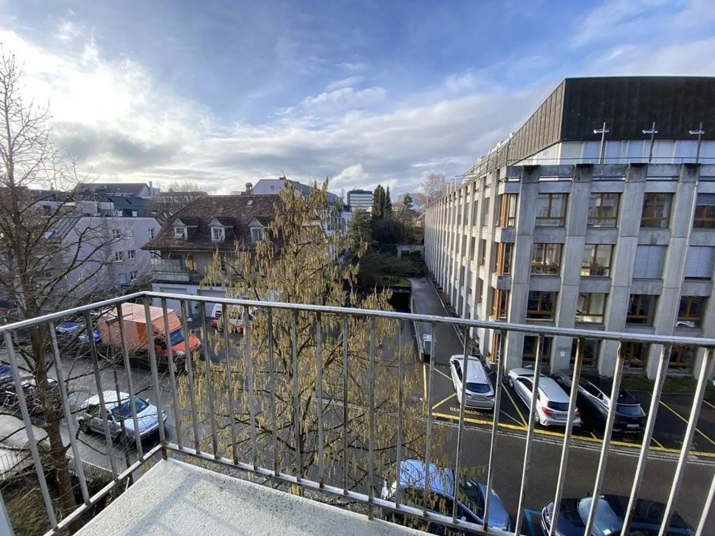 Appartamento spazioso e tranquillo in una posizione centrale - Foto 5 di 12