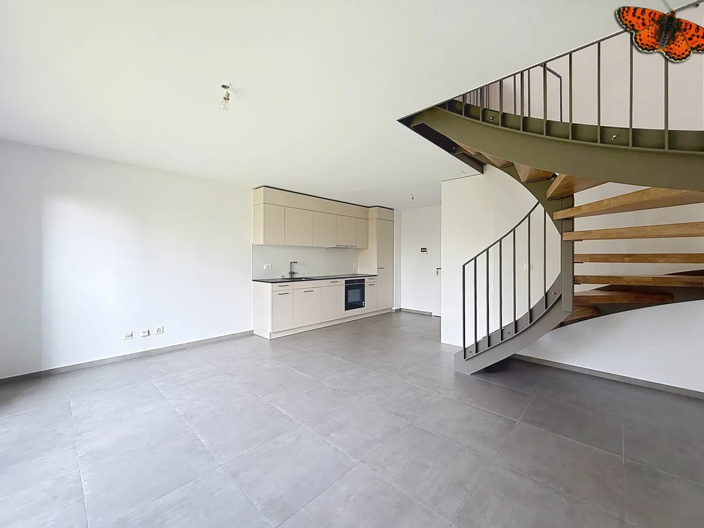 2½ IN DUPLEX - Nuovo e Tranquillo - Foto 2 di 10