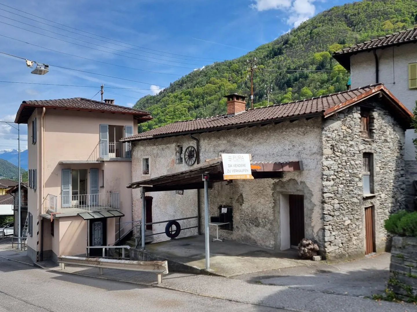 Casa di 4.5 locali + Rustico da ristrutturare, con giardino e posteggi | 4,5-Zimmer-Haus + Rustico zum Renovieren, mit Garten und Parkplätzen - Foto 5 di 7