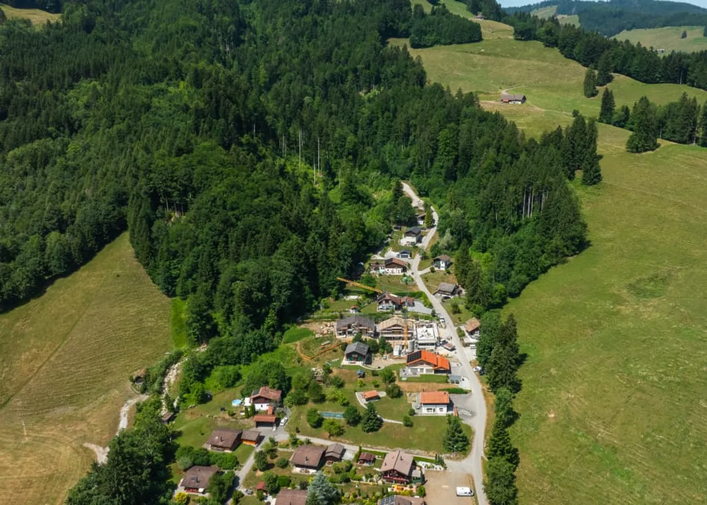 Neues Projekt: Modernität und Gelassenheit in einer natürlichen Umgebung - Foto 2 von 9