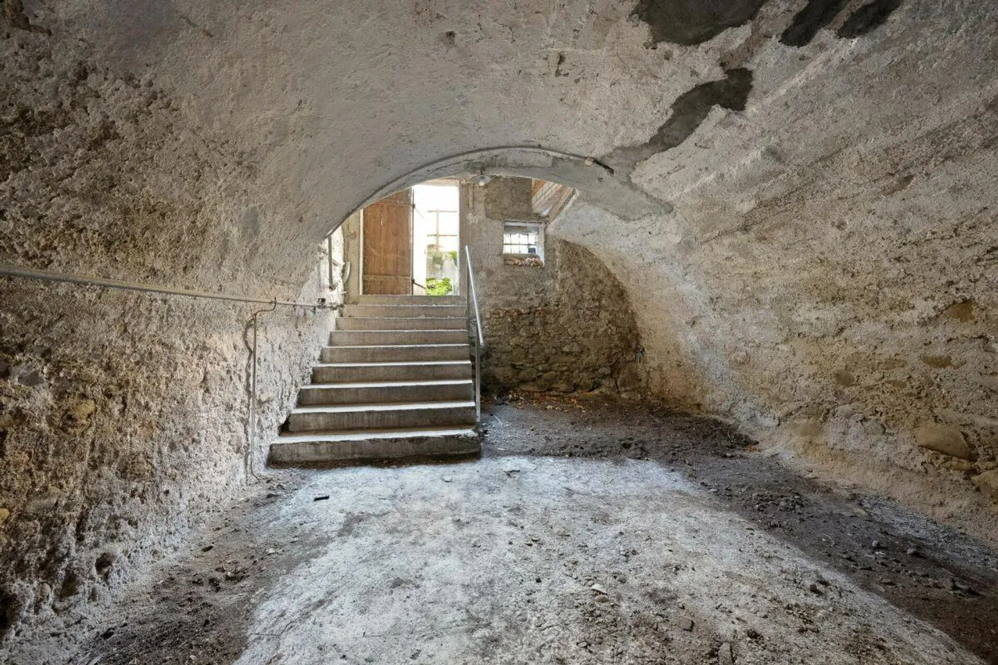 Row House - Photo 9 of 10