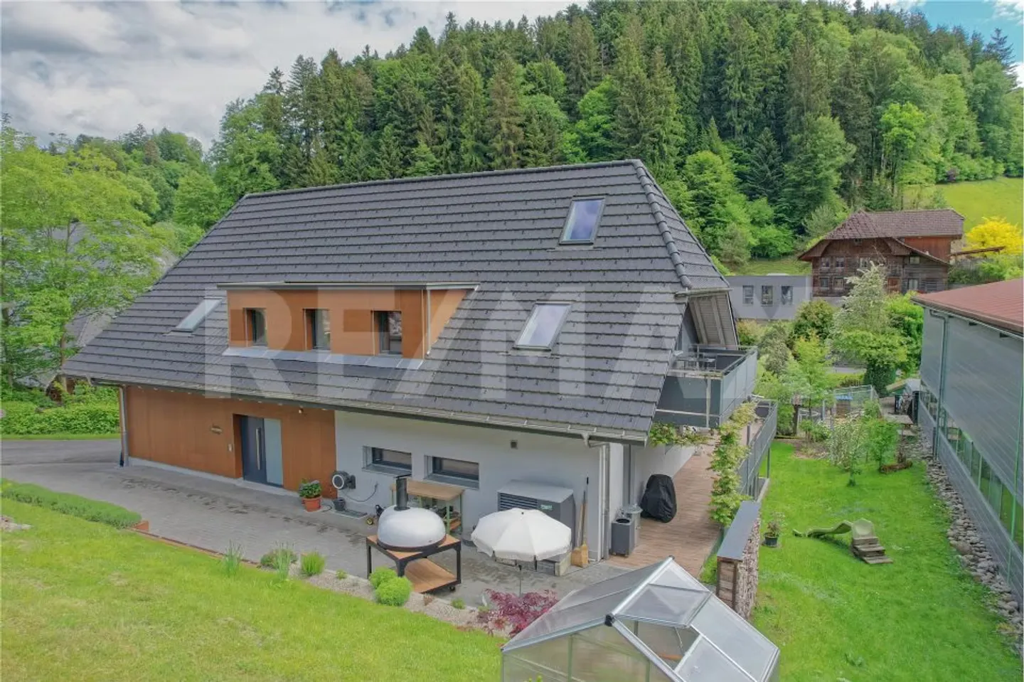 Wohnen und Arbeiten unter einem Dach - grosszügiges Zuhause nahe Bern und Burgdorf - Foto 3 von 13