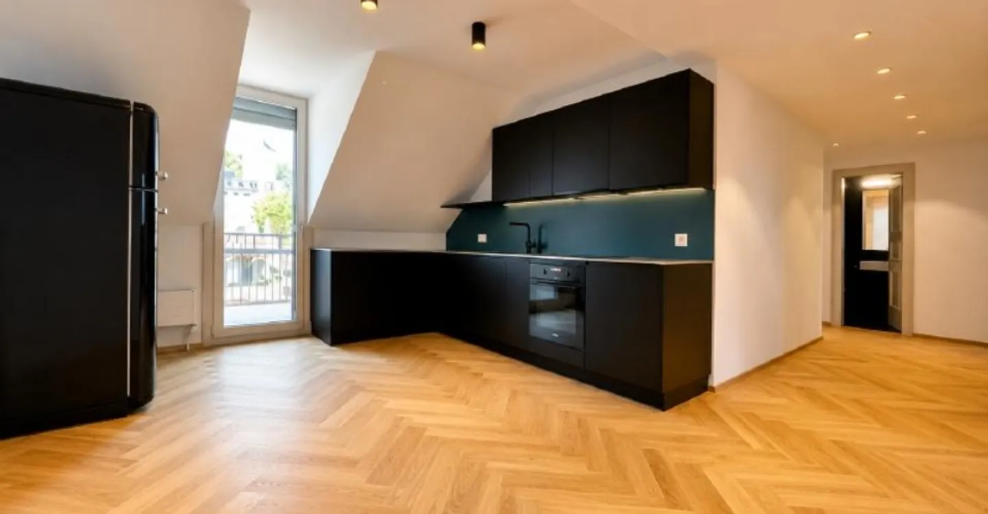 Appartamento Attico Unico allo Schwanenplatz - Foto 1 di 6