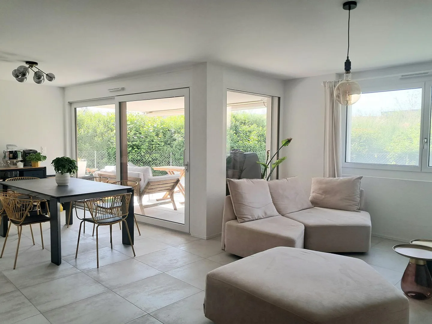 Furnished apartment with garden and terrace + Parking - Photo 1 of 18