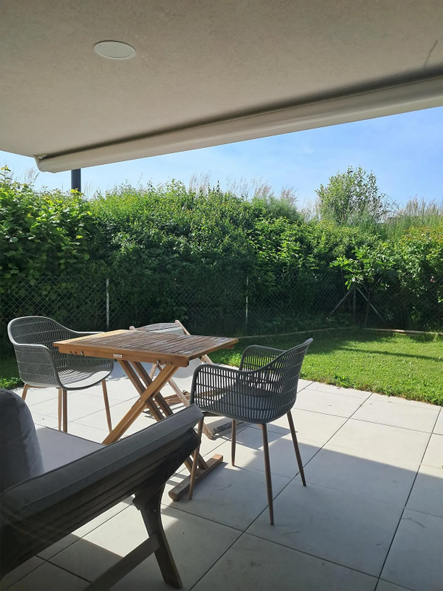 Furnished apartment with garden and terrace + Parking - Photo 2 of 18