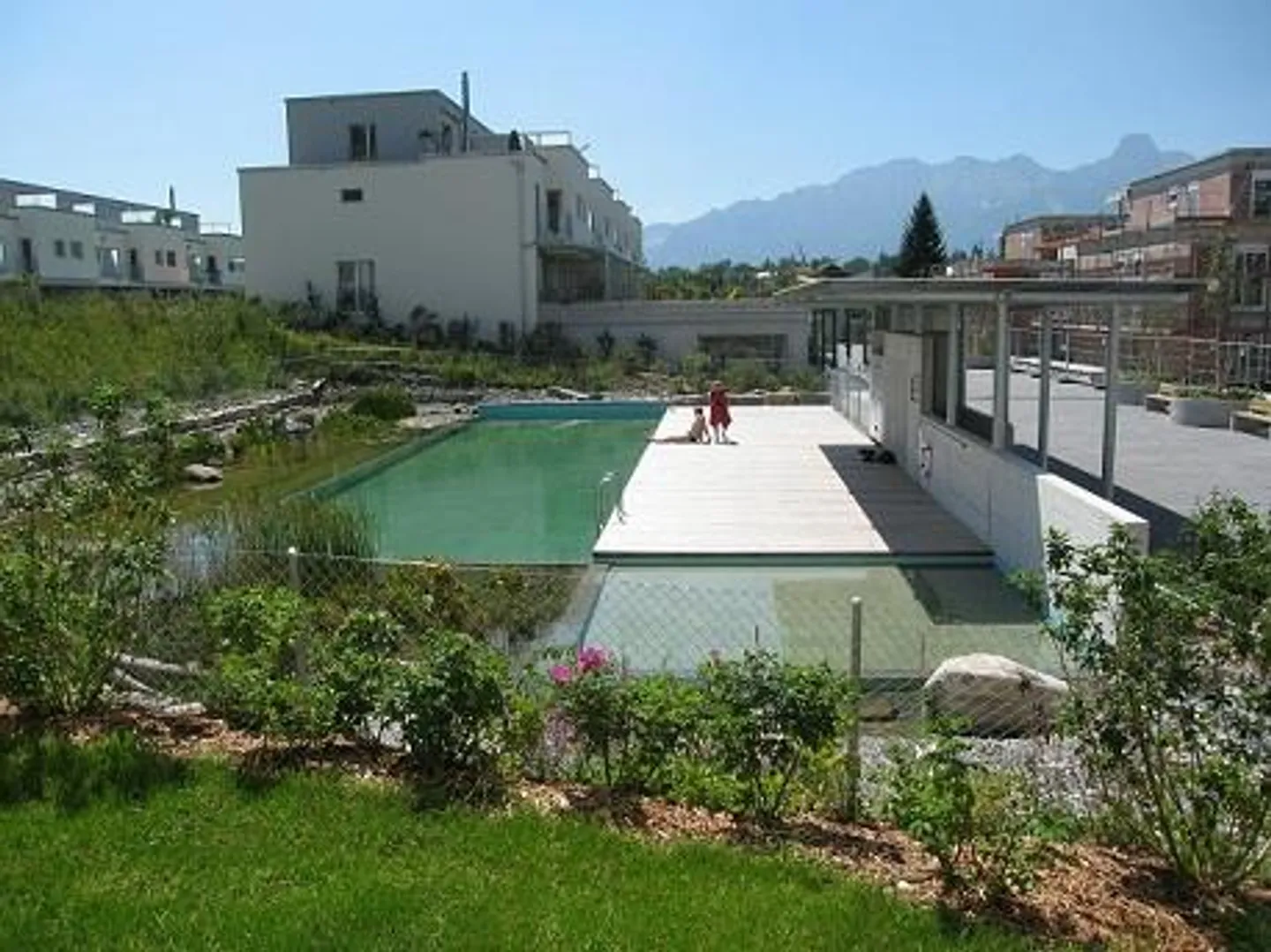 Soggiorno al laghetto di nuoto nello sviluppo di Upper Au! - Foto 1 di 6