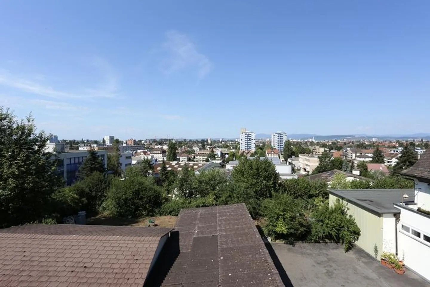 Renovierte Wohnung mit Balkonen - Foto 5 von 10