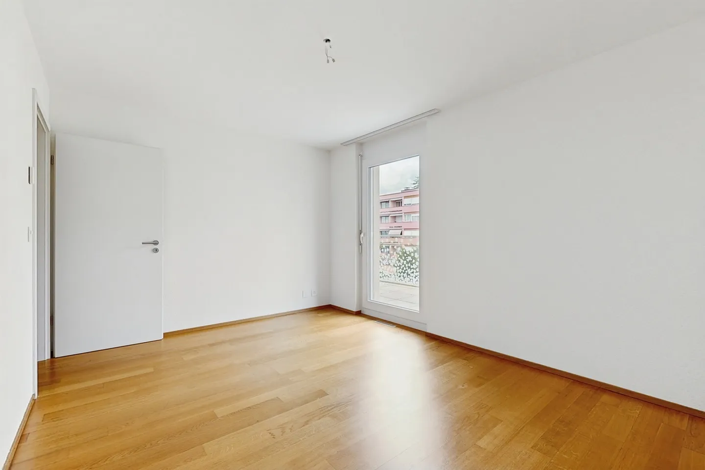 Appartement moderne avec vue sur le lac - Photo 8 sur 13