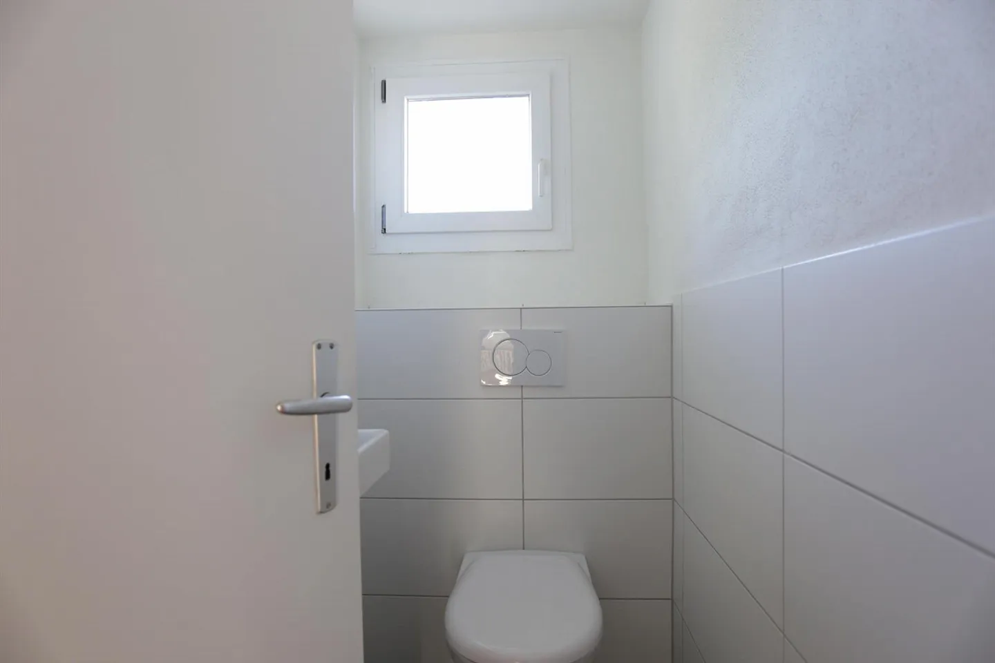 Renovierte Wohnung mit Balkonen - Foto 6 von 10