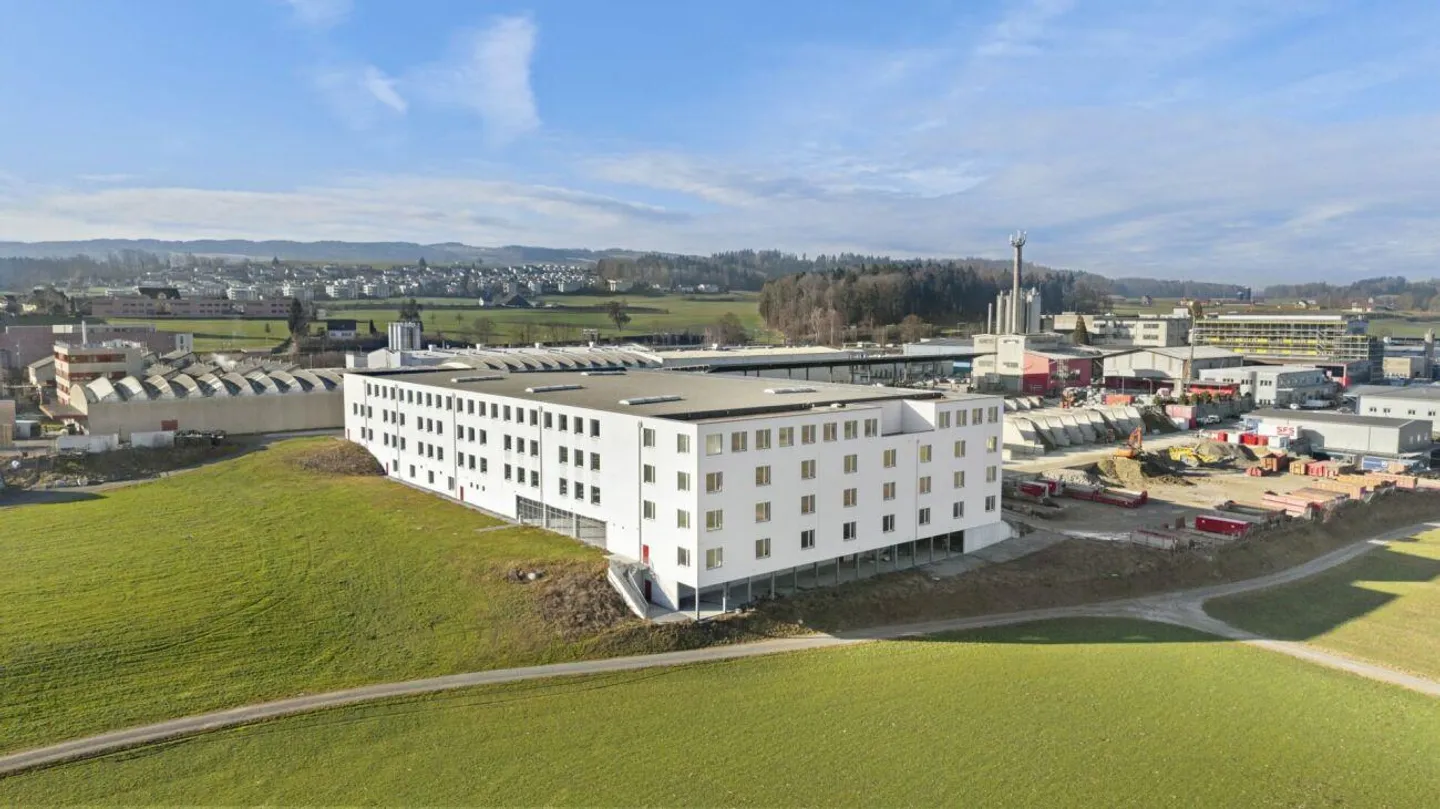 Neuer Industriekomplex in Sins - Foto 1 von 7
