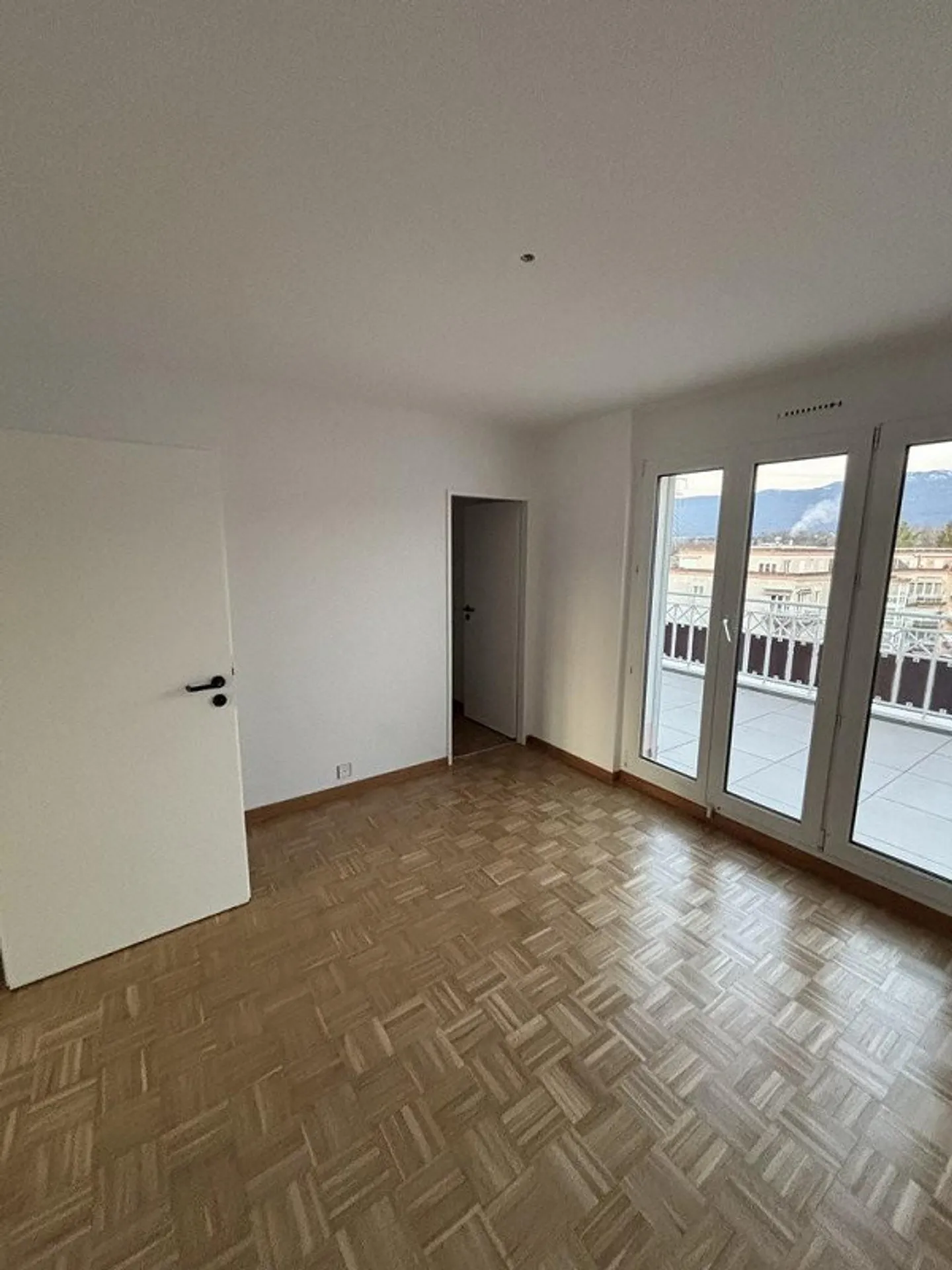 Zu ergreifen! Charmante Wohnung in ruhiger und grüner Nachbarschaft! - Foto 2 von 5