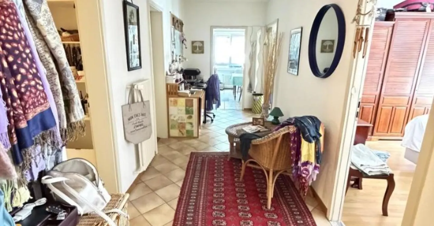 Charming 3.5-room apartment in Prilly - Photo 2 of 8