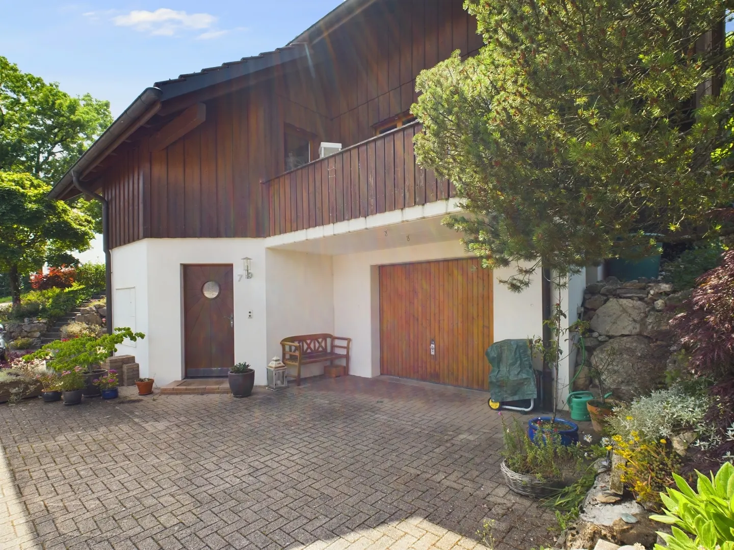 Modern 4.5-Room Townhouse with Garden in Niederbipp - Photo 1 of 12