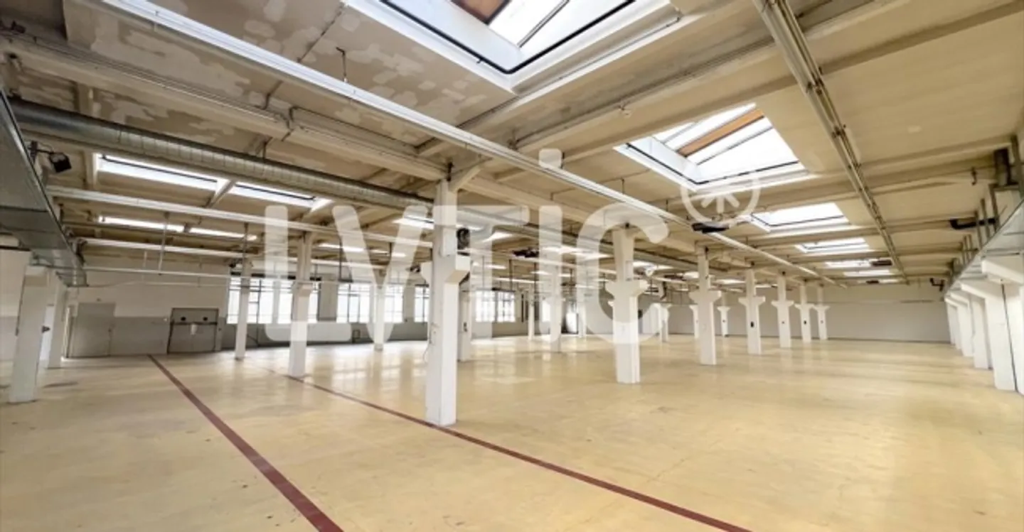 «Dépôt» - Photo 1 sur 8