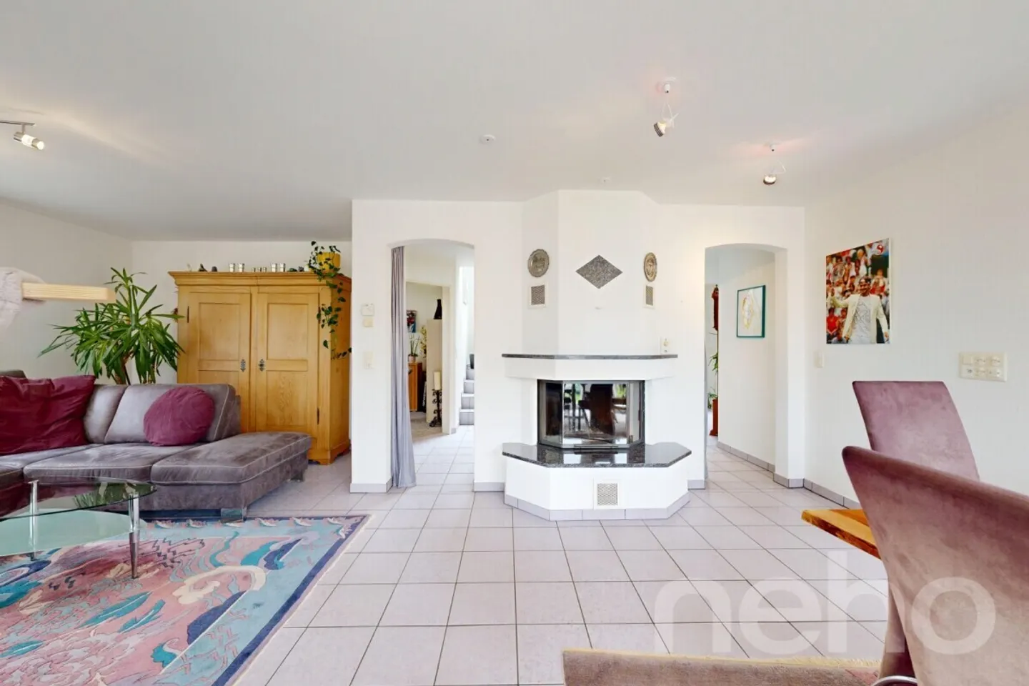 Stylish 6.5-room house in elevated location with panoramic view - Photo 2 of 12