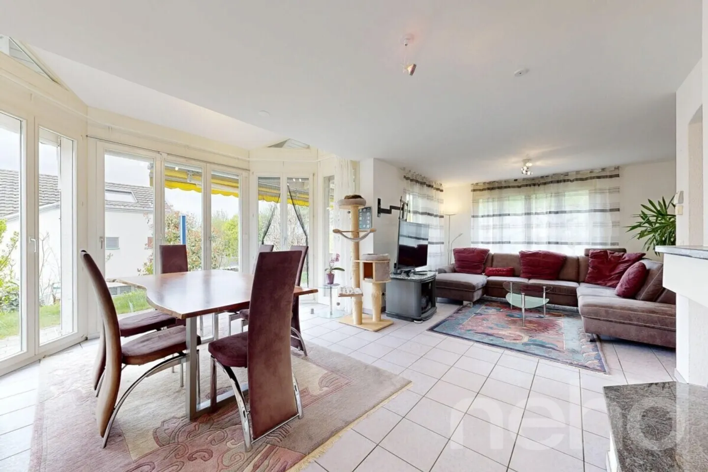 Stylish 6.5-room house in elevated location with panoramic view - Photo 1 of 12