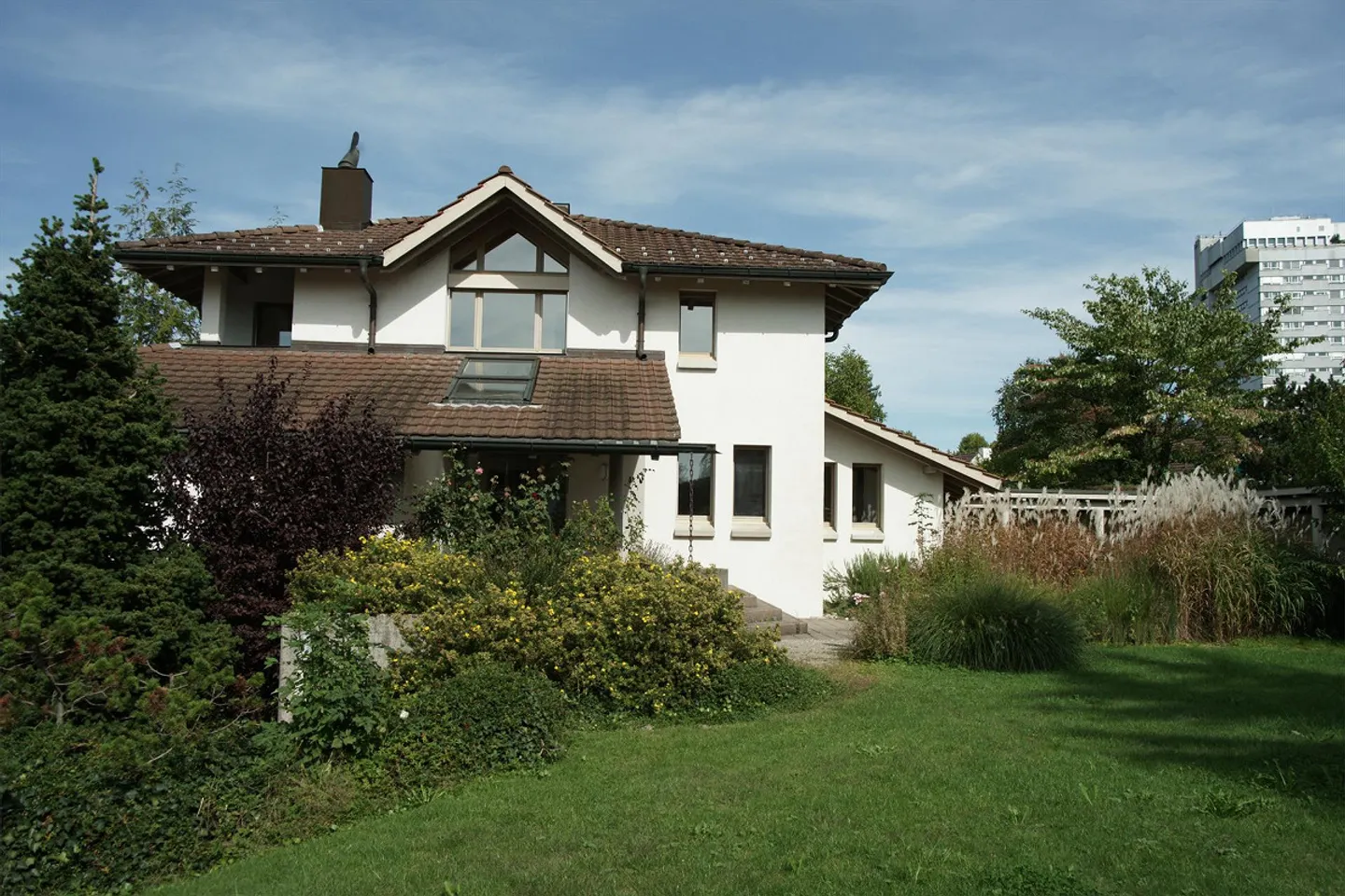 Spacious 7-room single-family house - Photo 5 of 9