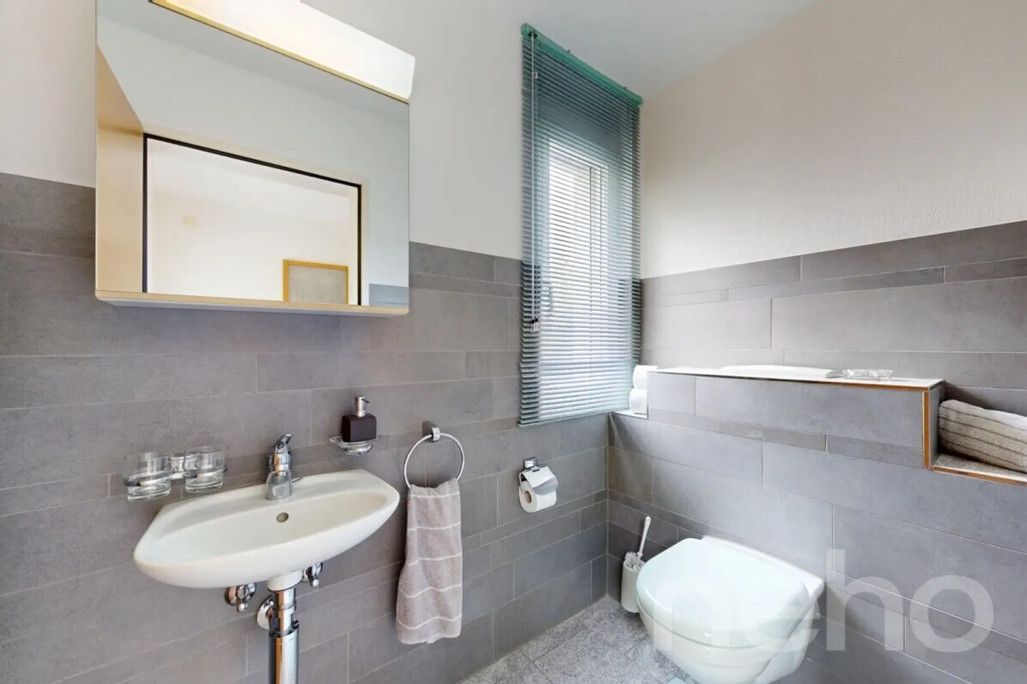 Stylish 6.5-room house in elevated location with panoramic view - Photo 10 of 12