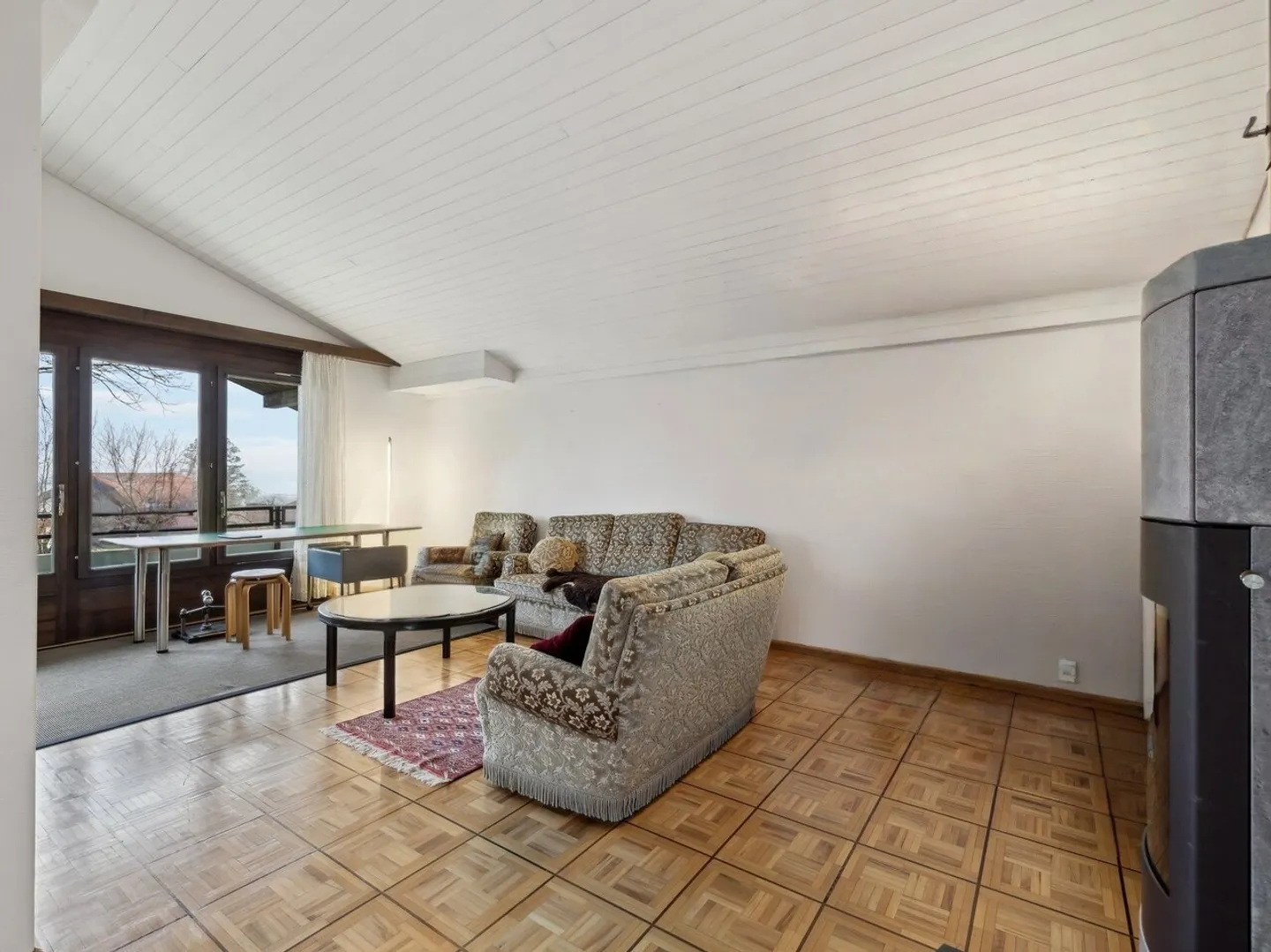 Versatile Country House in the Green for Living and Working - Photo 4 of 8