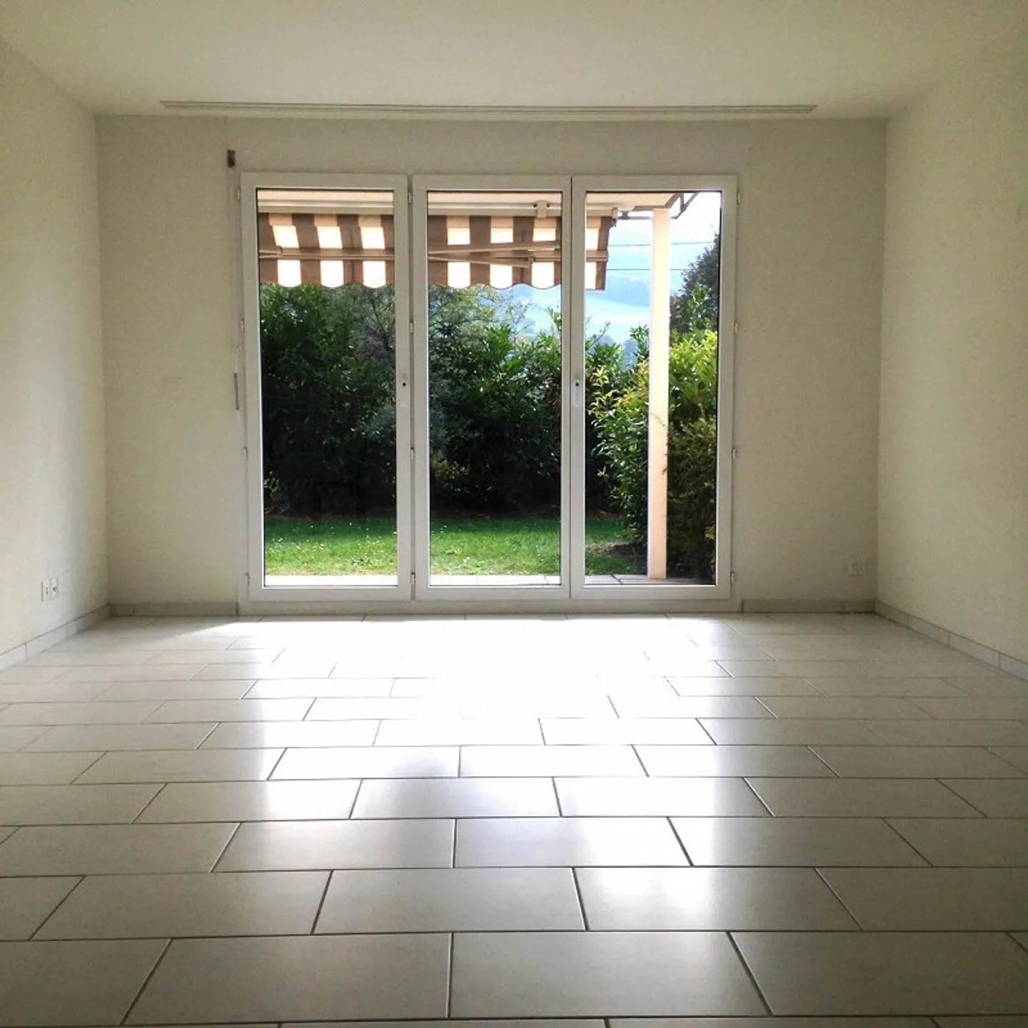 "Grosse Gartenwohnung mit 2 Bastelräumen" - Foto 4 von 8