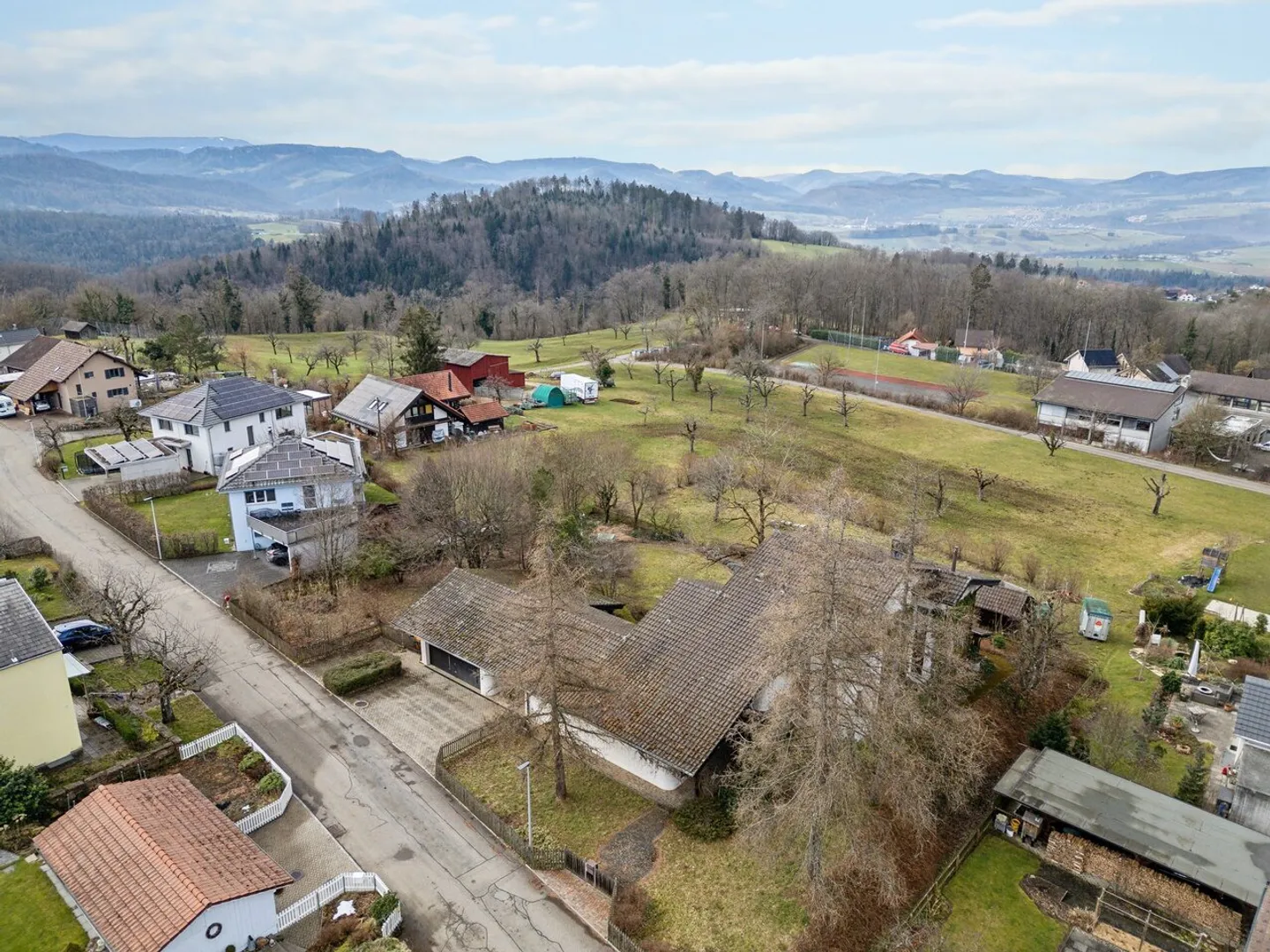 Versatile Country House in the Green for Living and Working - Photo 7 of 8