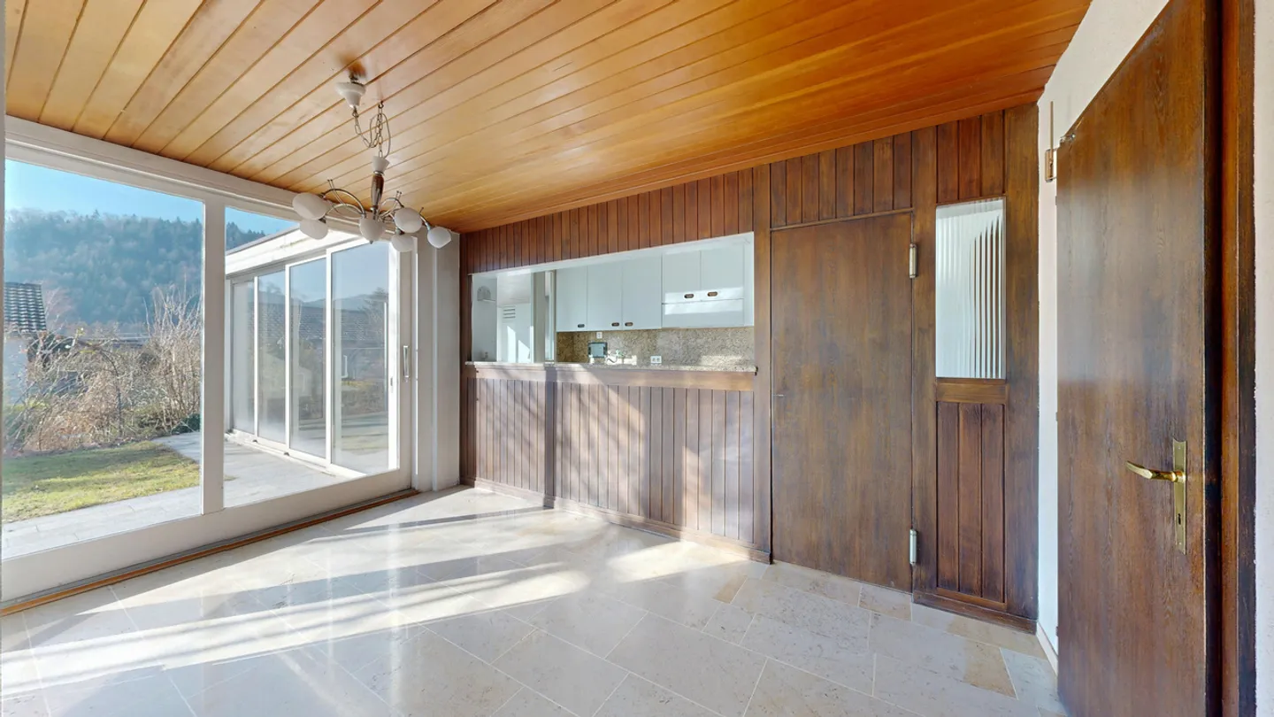 Geräumiges Einfamilienhaus mit Pool - Foto 8 von 33