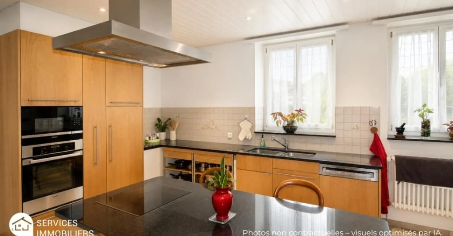 House adapted for people with reduced mobility with elevator - Photo 5 of 12