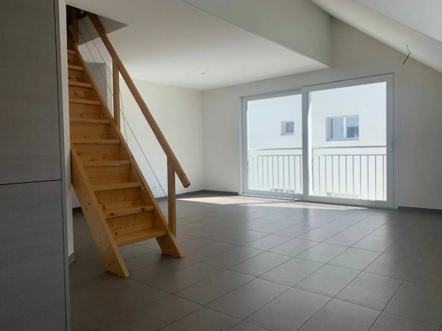 Charming 3.5 Room Apartment - Photo 2 of 10